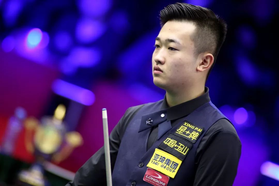 内马尔痛哭 内马尔痛哭