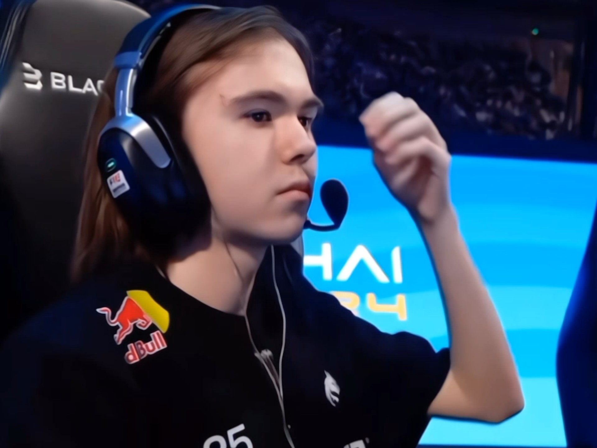 迫使对手进 迫使对手进